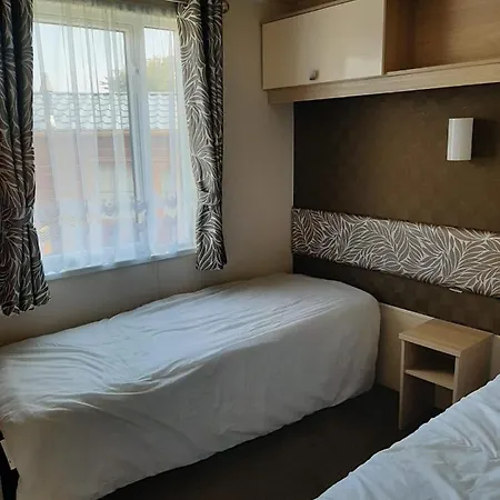 Ag 26 - 2 Bedroom Lodge * سكرابورو